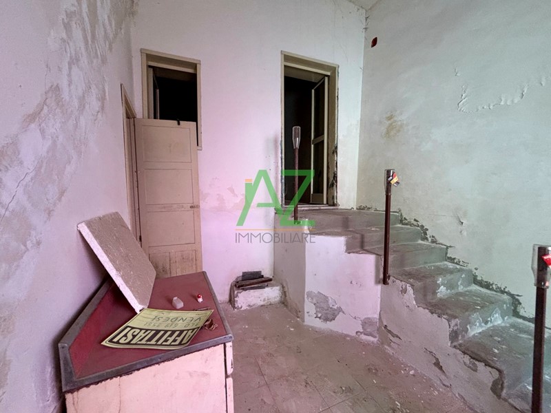 Casa Indipendente in Vendita a Motta Sant'Anastasia, zona Centro, 25'000€, 80 m²