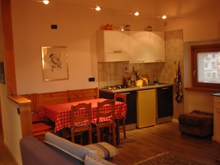 Quadrilocale in Affitto a Folgaria, zona Centro, 1'200€, 80 m², arredato