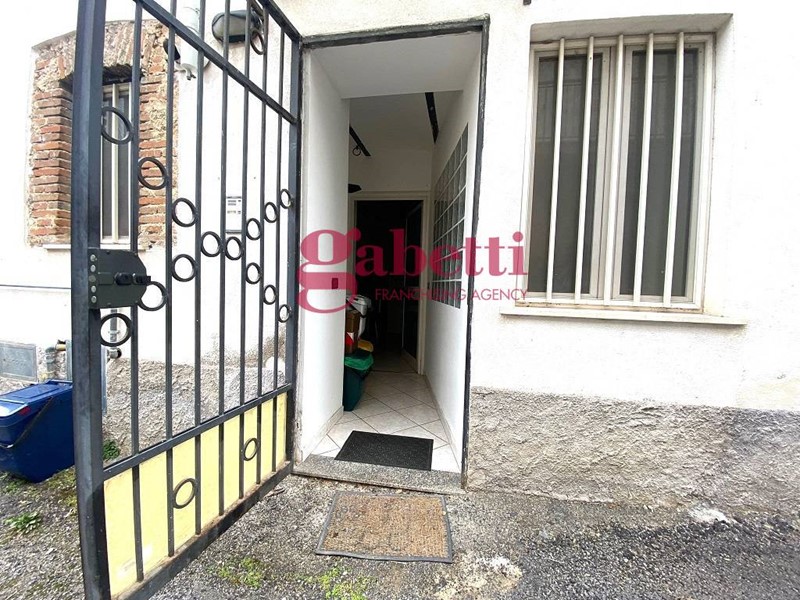 Casa Semi Indipendente in Vendita a L'Aquila, zona Pile, 70'000€, 63 m²