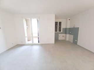 Trilocale in Vendita a Pontedera, 220'000€, 70 m², con Box