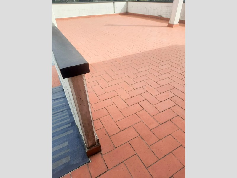 Appartamento in Vendita a Pontedera, 260'000€, 120 m², con Box