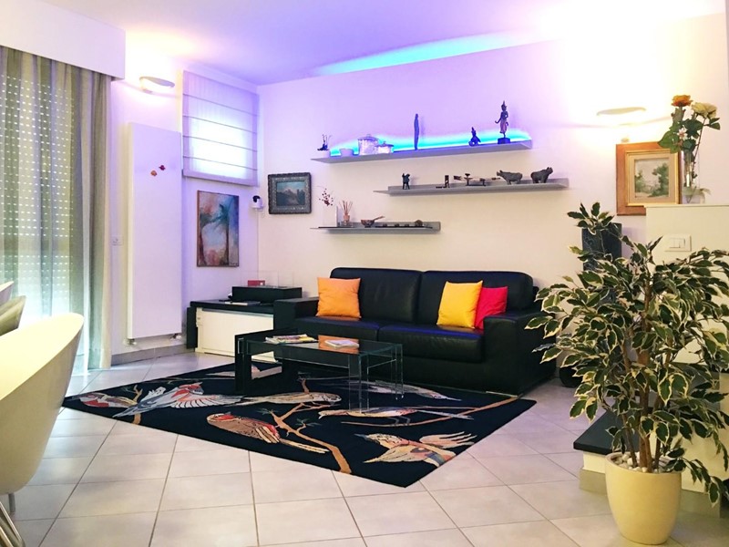 Appartamento in Vendita a Massa, zona Marina di Massa, 470'000€, 160 m², arredato