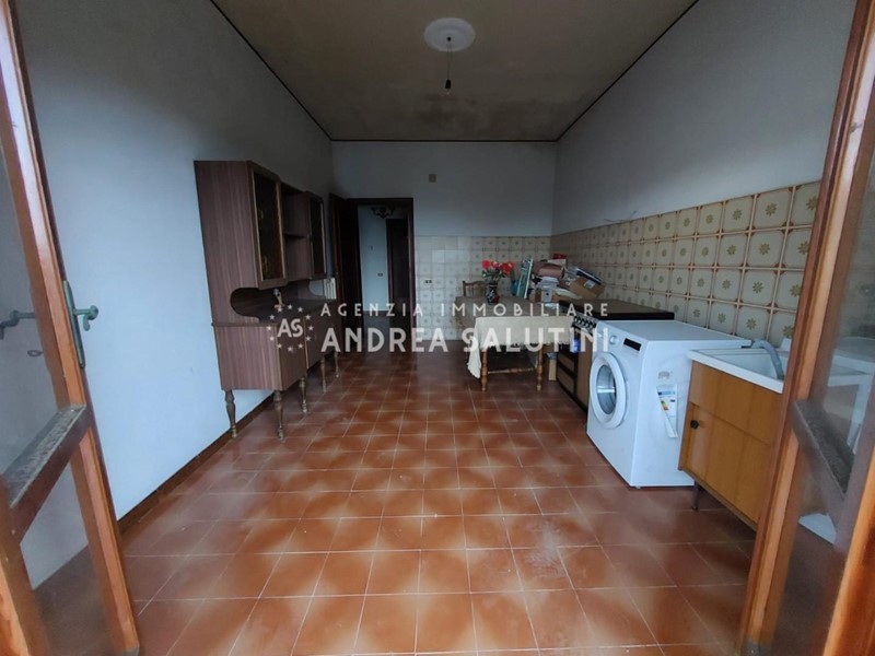 Casa Indipendente in Vendita a Santa Maria a Monte, 259'000€, 270 m², arredato, con Box