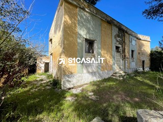 Casale in Vendita a Galatone, 50'000€, 80 m²