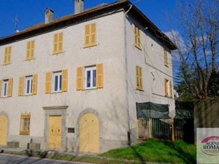 Casa Semi Indipendente in Vendita a Sassello, 180'000€, 300 m²