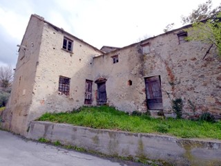 Casa Indipendente in Vendita a Celle Ligure, 295'000€, 175 m²