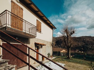 Casa Indipendente in Vendita a Monterenzio, 295'000€, 250 m², con Box