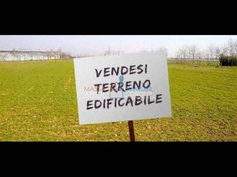 Terreno edificabile in Vendita a Montignoso, 300'000€, 319 m²