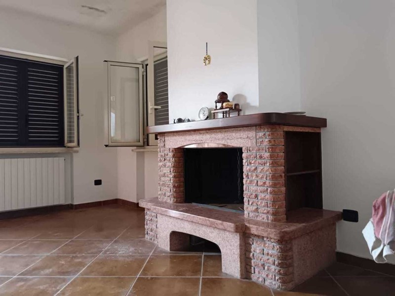 Casa Indipendente in Vendita a Amelia, 170'000€, 219 m², con Box