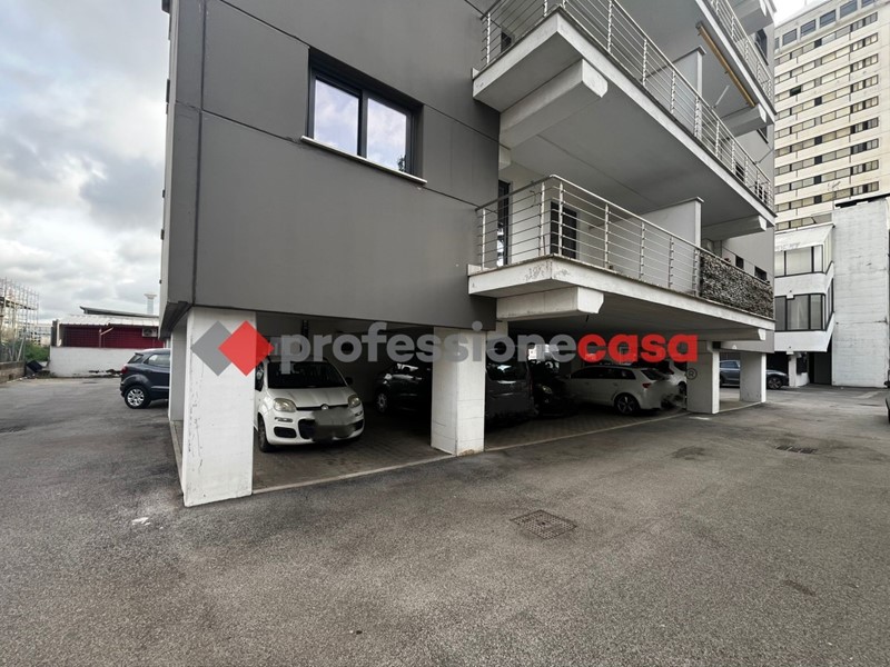 Box in Vendita a Pomezia, 5'000€, 12 m²