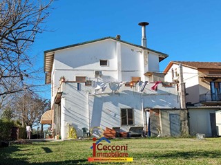 Appartamento in Vendita a Cerreto Guidi, zona Stabbia, 295'000€, 260 m², con Box