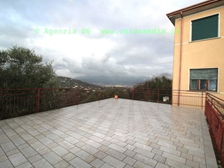 Casa Indipendente in Vendita a Arcola, 457'000€, 298 m², con Box