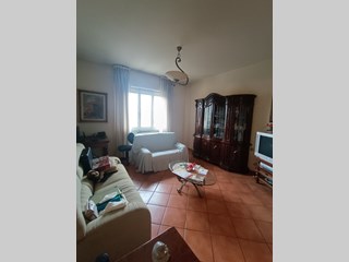 Quadrilocale in Vendita a Scandicci, zona San Giusto, 230'000€, 78 m²