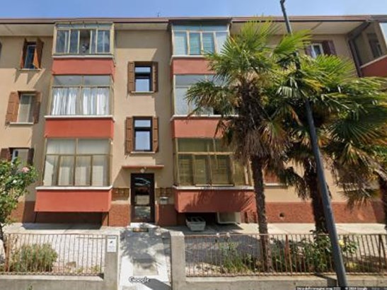 Trilocale in Vendita a Pordenone, zona cappuccini, 80'000€, 75 m²