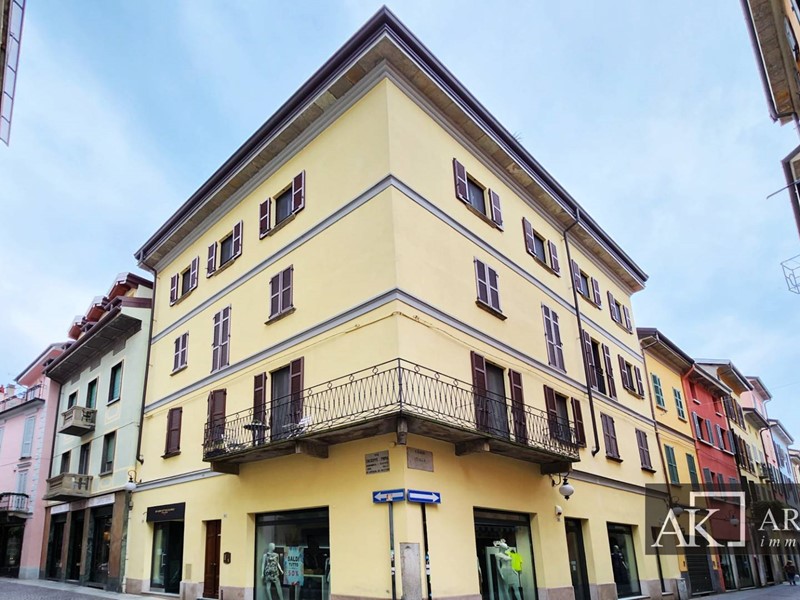 Trilocale in Vendita a Novara, zona 1 - Centro, 268'000€, 94 m²