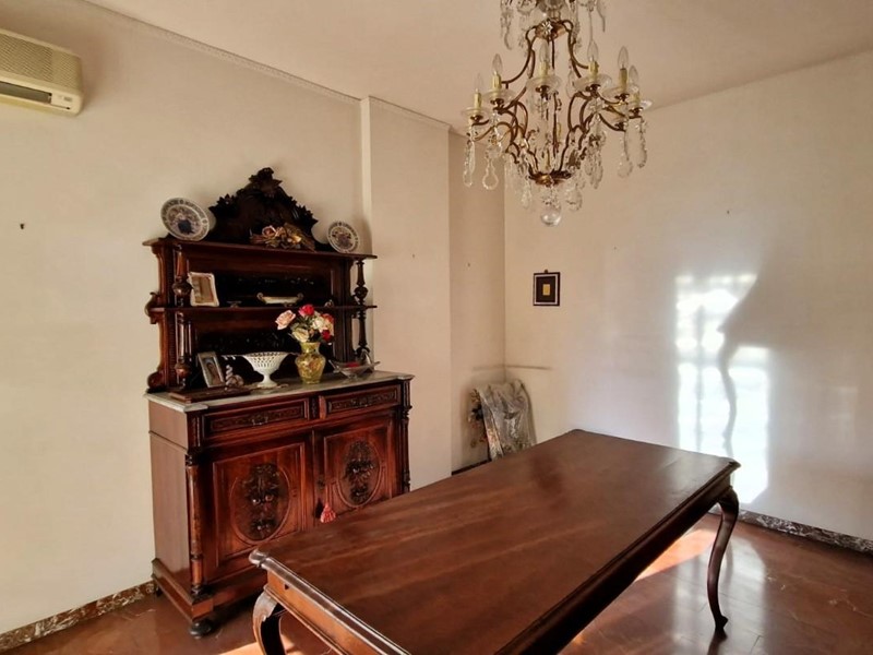 Appartamento in Vendita a Santa Croce sull'Arno, 160'000€, 180 m², con Box