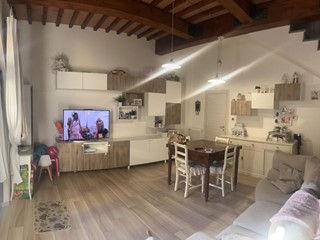 Casa Indipendente in Vendita a Ponsacco, 230'000€, 106 m², arredato