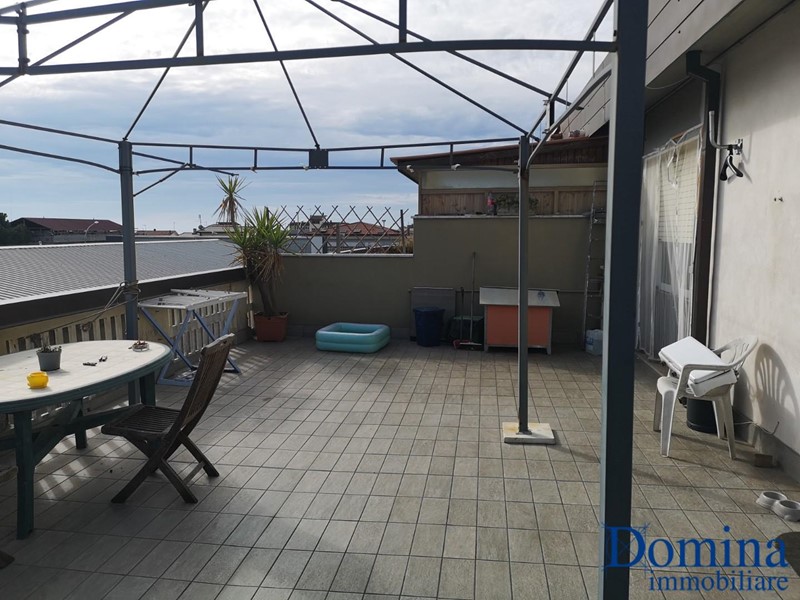 Trilocale in Vendita a Carrara, zona Marina di Carrara, 160'000€, 67 m²