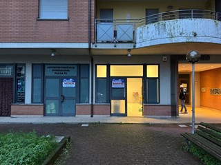 Immobile commerciale in Vendita a Aulla, zona Albiano Magra, 120'000€, 106 m²