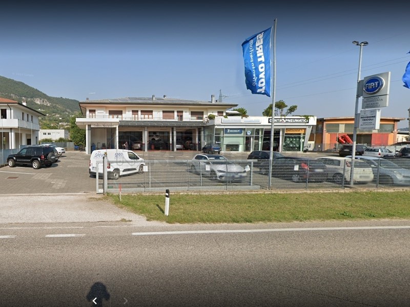 Immobile commerciale in Affitto a Cornedo Vicentino, 600€, 90 m²