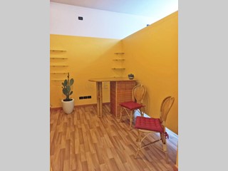 Immobile commerciale in Affitto a Cornedo Vicentino, 600€, 90 m²