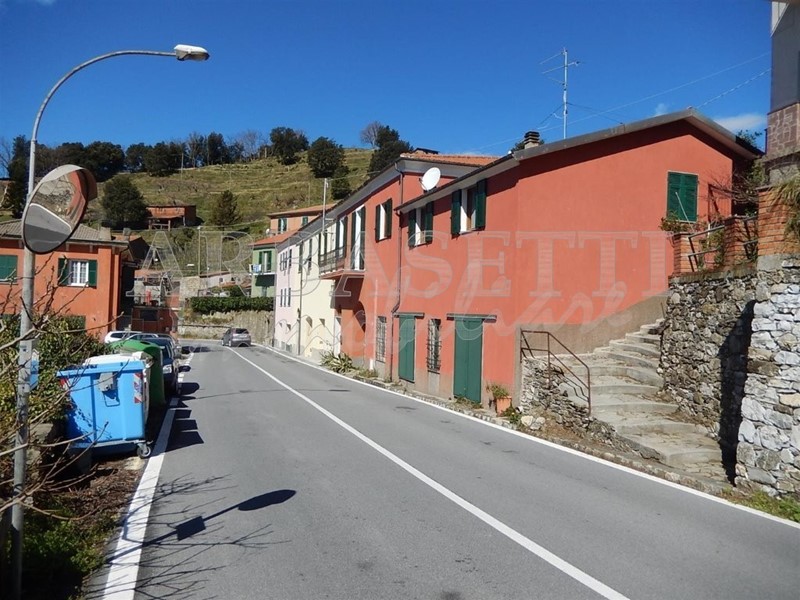 Casa Semi Indipendente in Vendita a Moneglia, zona Bracco, 220'000€, 200 m²