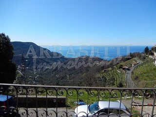 Casa Semi Indipendente in Vendita a Moneglia, zona Bracco, 220'000€, 200 m²