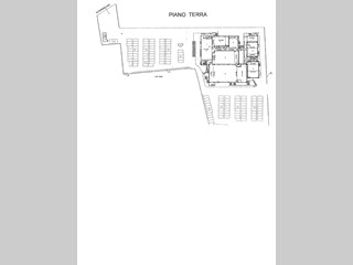 Immobile commerciale in Vendita a Caserta, zona semi centrale, 4'000'000€, 3000 m²