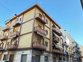 Trilocale in Vendita a Bari, 90'000€, 94 m², arredato