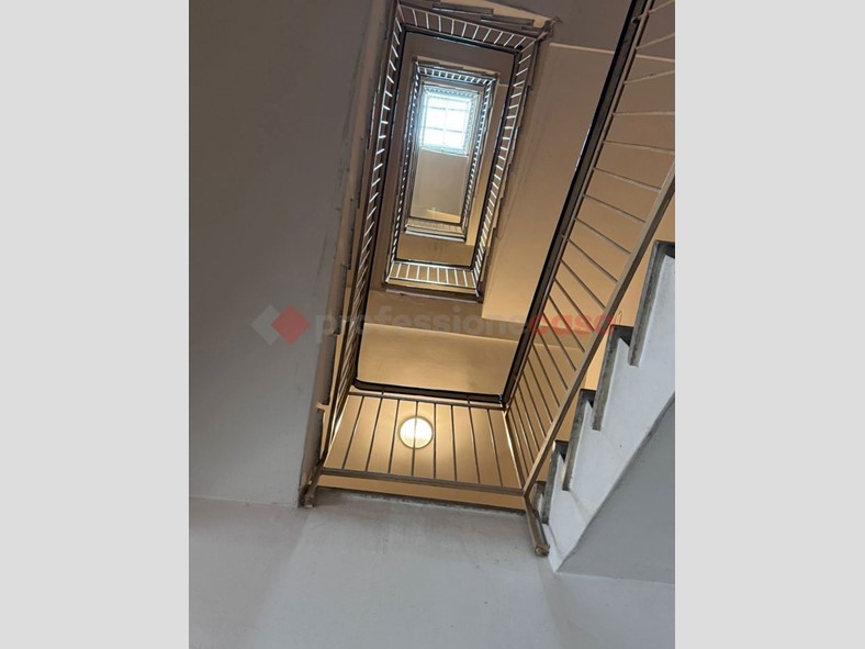 Trilocale in Vendita a Bari, 90'000€, 94 m², arredato