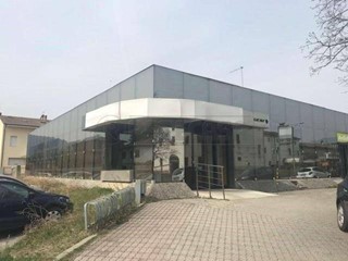 Immobile commerciale in Vendita a Malo, 330'000€, 633 m²