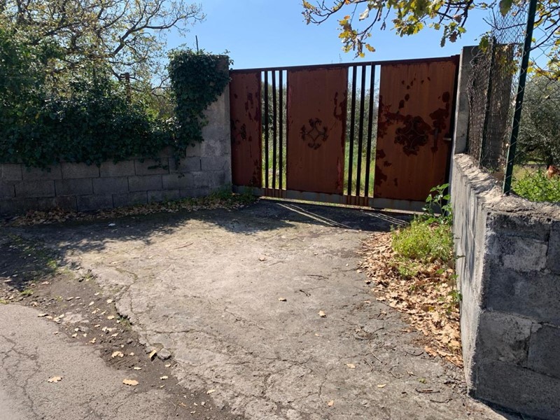 Terreno agricolo in Vendita a Pedara, 48'000€, 3300 m²