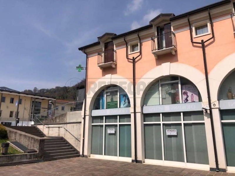 Ufficio in Vendita a Torrebelvicino, 220'000€, 270 m²