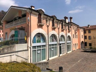 Ufficio in Vendita a Torrebelvicino, 220'000€, 270 m²