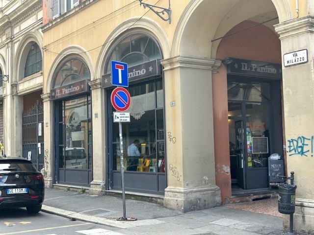 Immobile commerciale in Vendita a Bologna, 275'000€, 85 m²