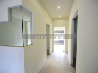 Ufficio in Affitto a Perugia, zona Ponte San Giovanni, 650€, 120 m²