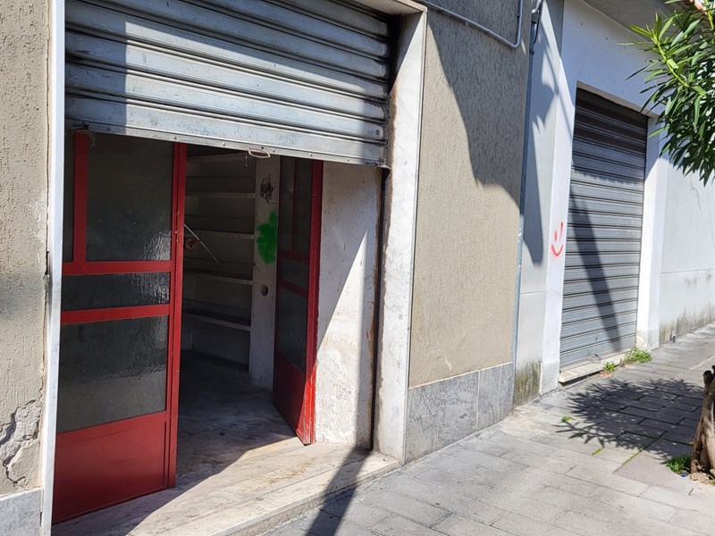 Immobile commerciale in Vendita a Salerno, zona Fratte, 30'000&euro;, 22 m²