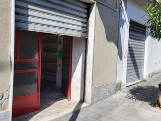 Immobile commerciale in Vendita a Salerno, zona Fratte, 30'000&euro;, 22 m²