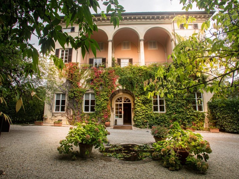 Casale in Vendita a Lucca, 5'000'000€, 3400 m²