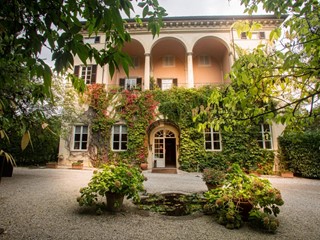 Casale in Vendita a Lucca, 5'000'000€, 3400 m²