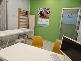 Ufficio in Affitto a Rovigo, zona Centro cittÃ, 2'600€, 