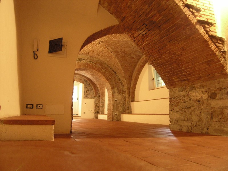 Ufficio in Vendita a Sarzana, 190'000&euro;, 151 m²