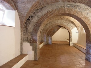 Ufficio in Vendita a Sarzana, 190'000€, 151 m²