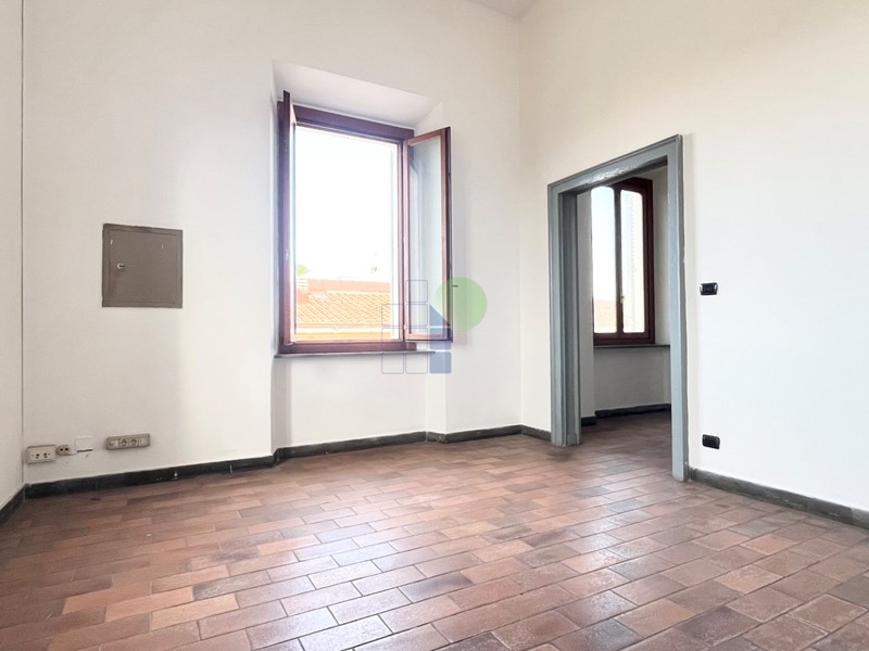 Ufficio in Affitto a Livorno, zona Centro, 1'800€, 210 m²