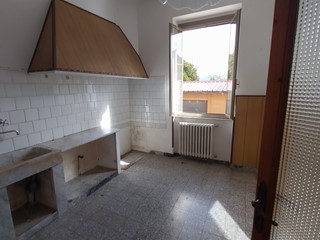 Trilocale in Vendita a Ameglia, zona Fiumaretta, 160'000&euro;, 66 m²