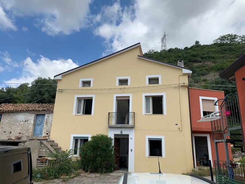 Casa Indipendente in Vendita a Altino, 49'000€, 120 m²