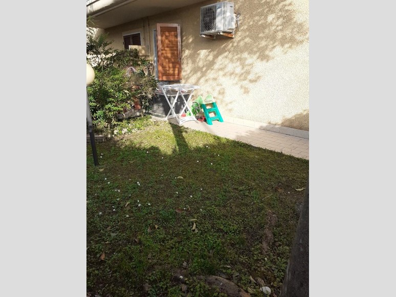 Trilocale in Vendita a Massa, zona Marina di Massa, 370'000€, 70 m², con Box