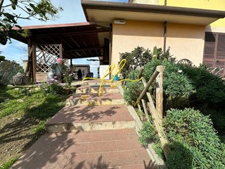 Villetta a schiera in Vendita a Santa Luce, 198'000€, 120 m², con Box