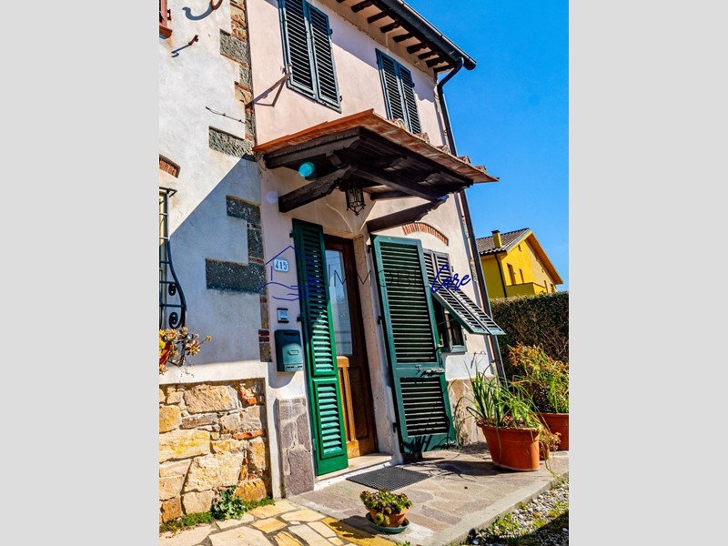 Casa Indipendente in Vendita a Lucca, zona San Filippo, 180'000€, 80 m²