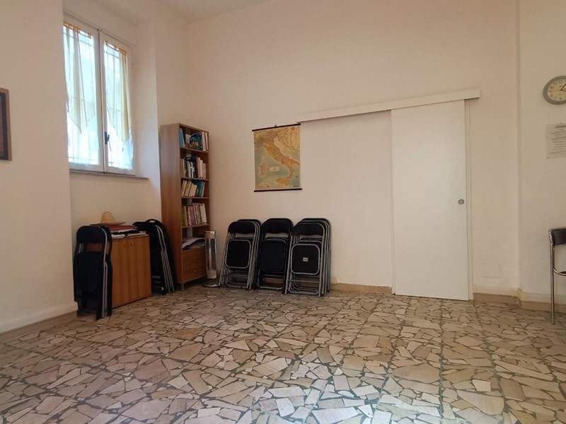 Magazzino in Vendita a Pontedera, 35'000€, 25 m²